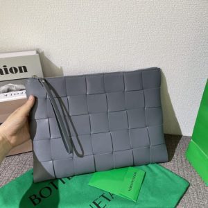 replica bottega veneta cassette clutch