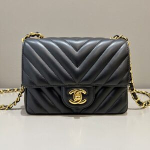 replica chanel flap v 17cm