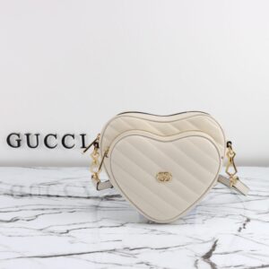 replica gucci interlocking g mini heart white