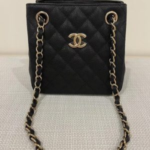 replica chanel 22s hubo bag