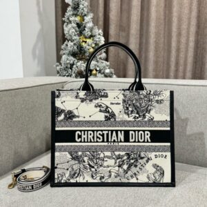 replica dior tote book constilation