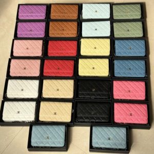 replica chanel woc chain wallet