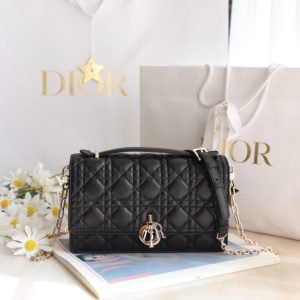 replica my dior top handle bag black