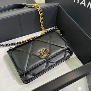 replica chanel 19 wallet on chain black